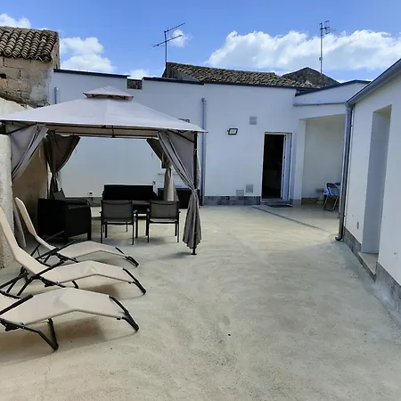 Holiday home Sicilia Bedda *